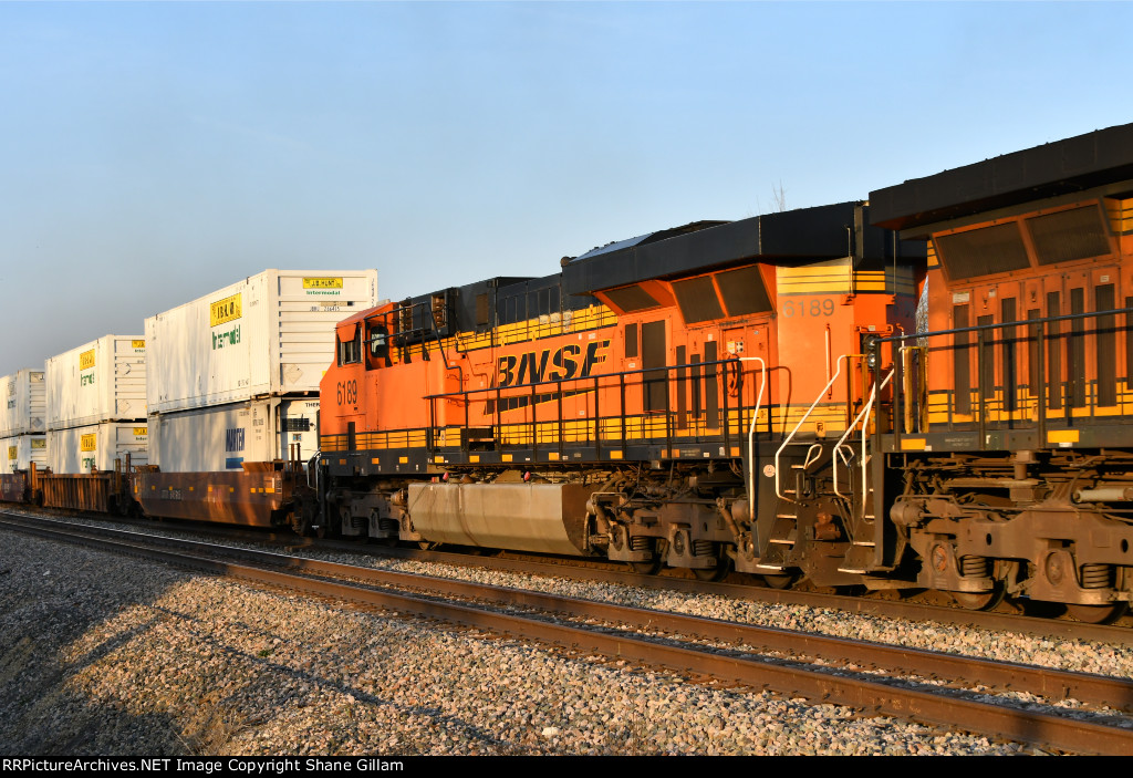 BNSF 6189 Roster shot.